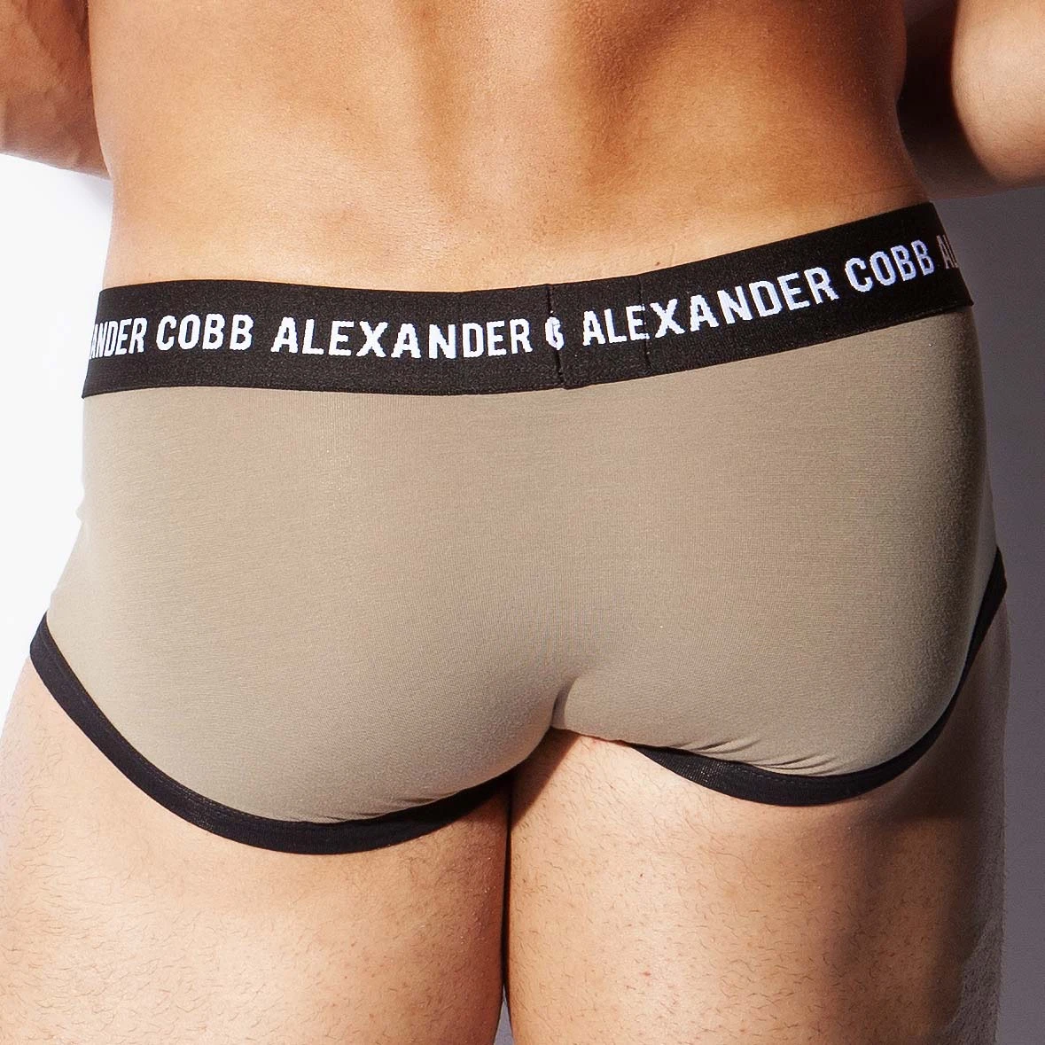 Shorty Luangwa Alexander COBB 8CT15 4 Shorty Luangwa Alexander COBB 8CT15 – Image 2